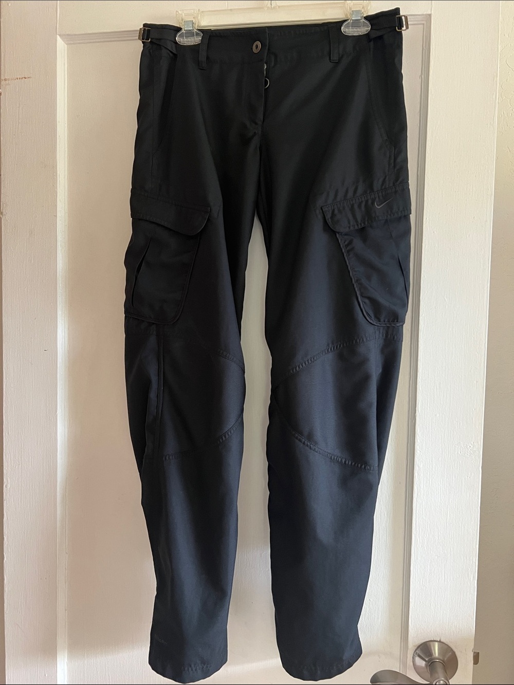Vintage Nike Black Women's Tactical Cargo Pants with Utility Pockets